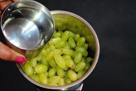 ഒരൊറ്റ തവണ പച്ചമുന്തിരി കൊണ്ട് ഇങ്ങനെ ഉണ്ടാക്കി നോക്കൂ.. വെറും 3 മിനിറ്റിൽ നാവിൽ അലിഞ്ഞിറങ്ങും മധുരം.!!