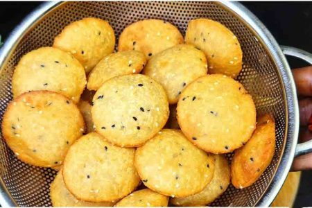 ഗോതമ്പുപൊടിയും തേങ്ങയും മാത്രം മതി.!! അതിശയിപ്പിക്കും രുചിയിൽ ഒരു സൂപ്പർ പലഹാരം; ഇത് വേറെ ലെവലാ.!! Tasty Wheat Flour Coconut Snack Recipe