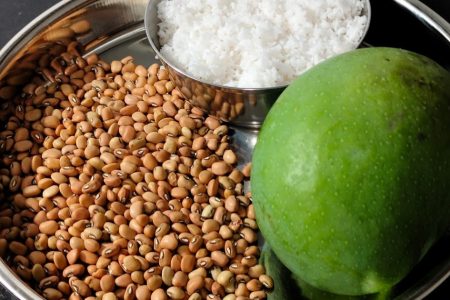 1 മാങ്ങയും പയറും ഉണ്ടോ? ചിന്തിക്കാൻ പറ്റാത്ത രുചിയിൽ ഒരു കറി.!! | Tasty Raw Mango Payar Recipe