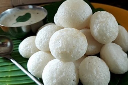 വേറിട്ടൊരു ബ്രേക്‌ഫാസ്റ് ആയാലോ.!! വെള്ള പനിയാരവും ടേസ്റ്റി ചട്ണിയും.. കിടു കോമ്പിനേഷൻ.!! രുചി അറിഞ്ഞാൽ ദിവസവും ഉണ്ടാക്കും.. | Special Tasty Vella Paniyaram Recipe