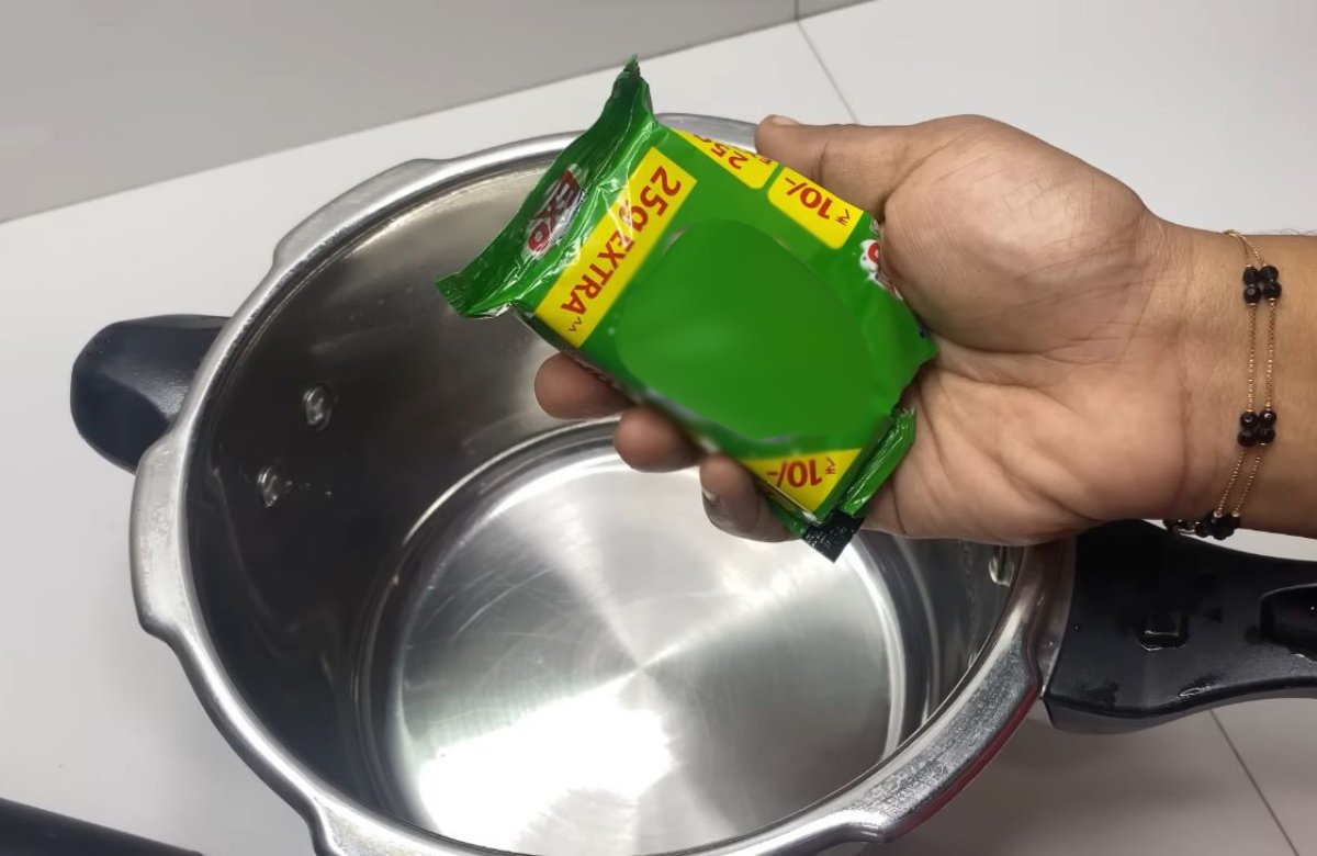 Soap on Cooker Useful Tip
